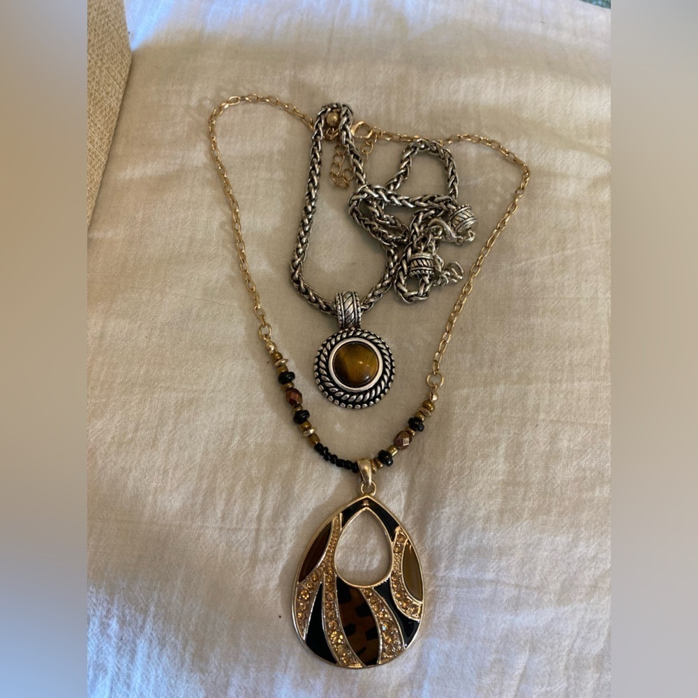 Bundle of 2 Necklaces Earth‎ Tone Tiger Eye Pendant Necklaces 1 Signed